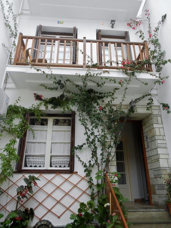 Aggela Guesthouse Skopelos Town Ngoại thất bức ảnh