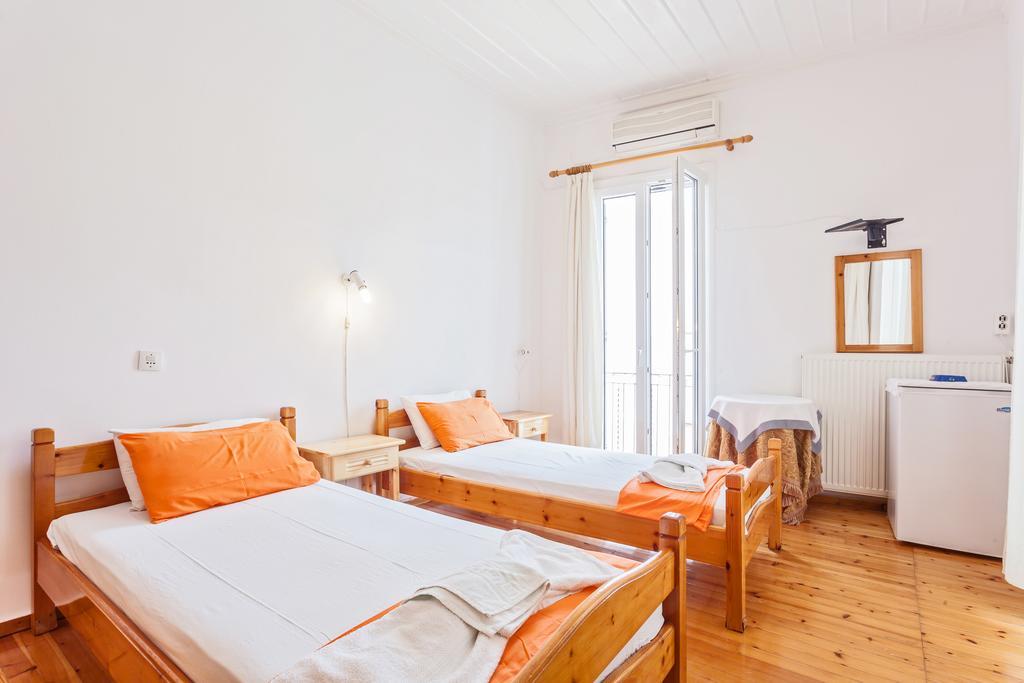 Aggela Guesthouse Skopelos Town Phòng bức ảnh