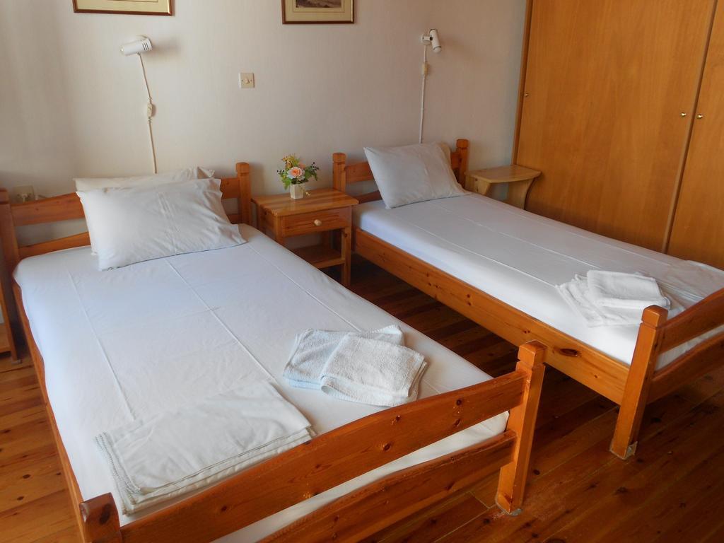 Aggela Guesthouse Skopelos Town Phòng bức ảnh